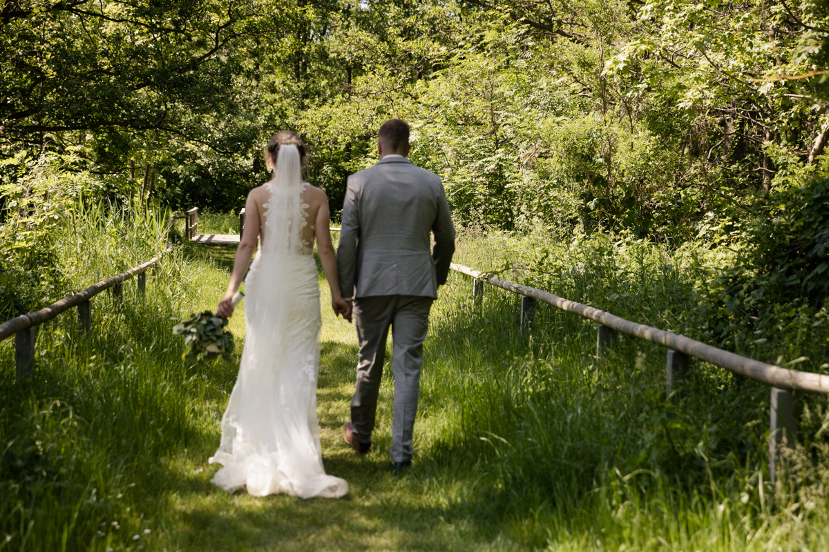 Brautpaar bei den Torflöchern in Koserow